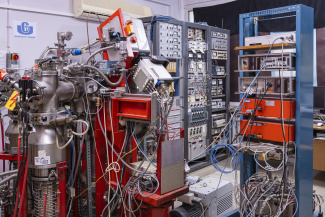 Ion Beam Laboratory. Apparatus for spectroscopic studies of ion beam collisions with energies up to 1 keV 1
